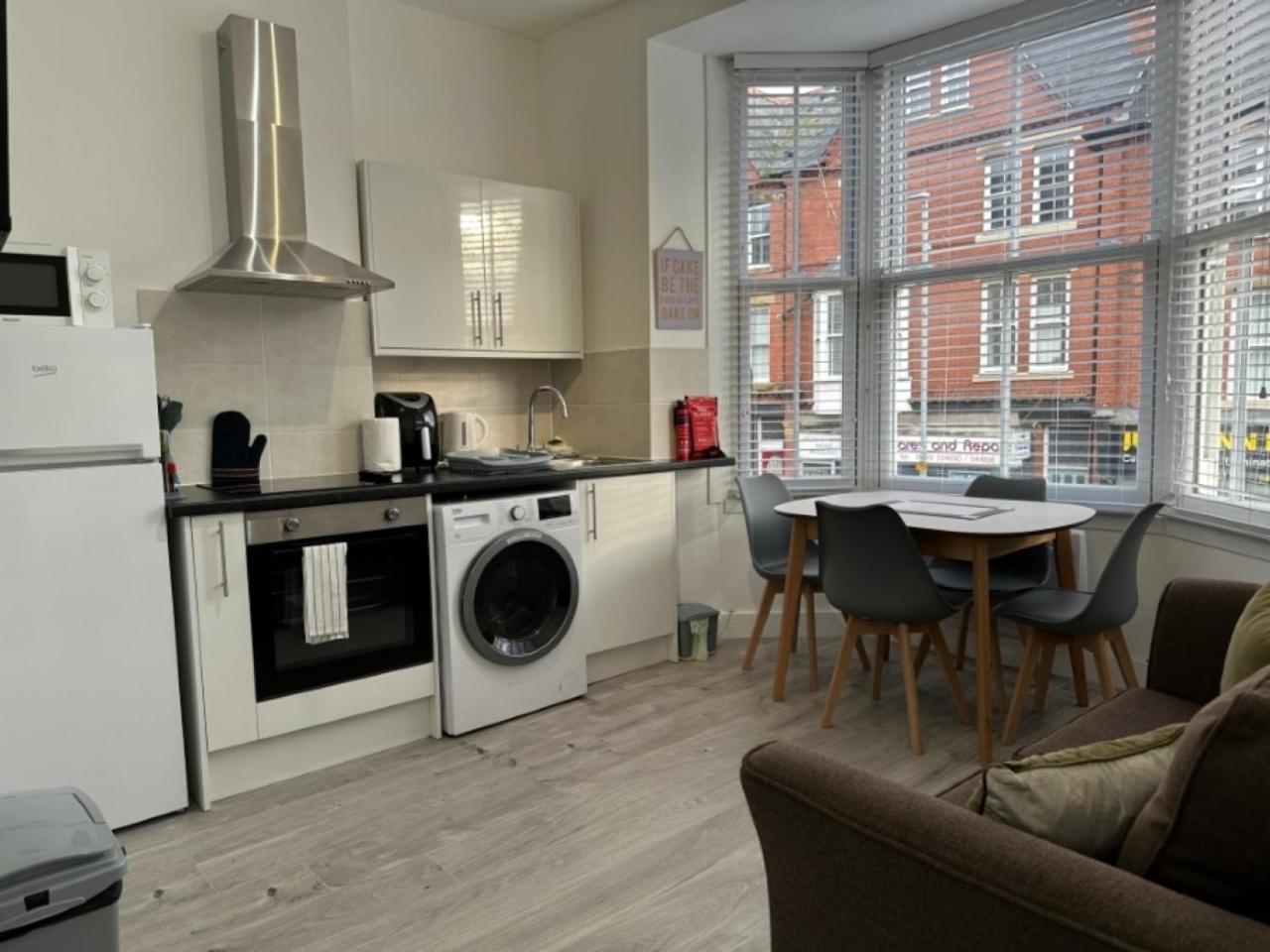Studio Flat 2A Central Colwyn Bay Exterior foto